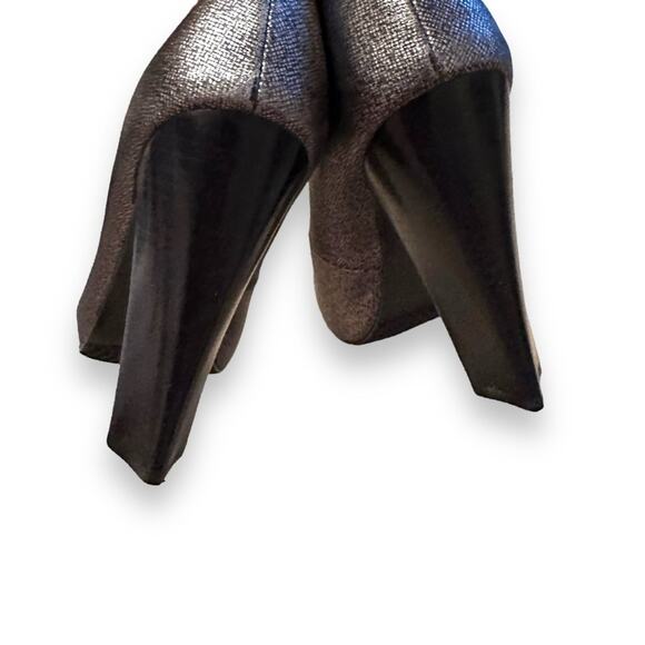 Calvin Klein Elita Cosmopolitan Stacked Pump Heels in Metallic Silver Sz 8.5 - Picture 6 of 16